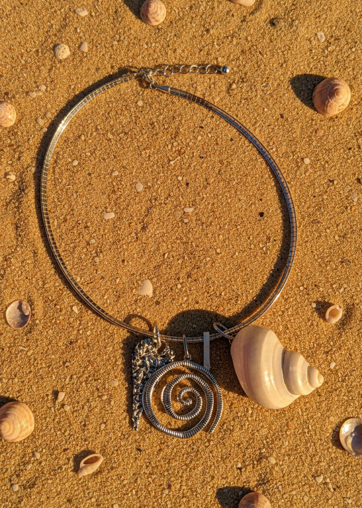 Necklace With 3 Removable Pendant Of Natural Shell And Steel Pendants Spiral, Heart Ocean Voice