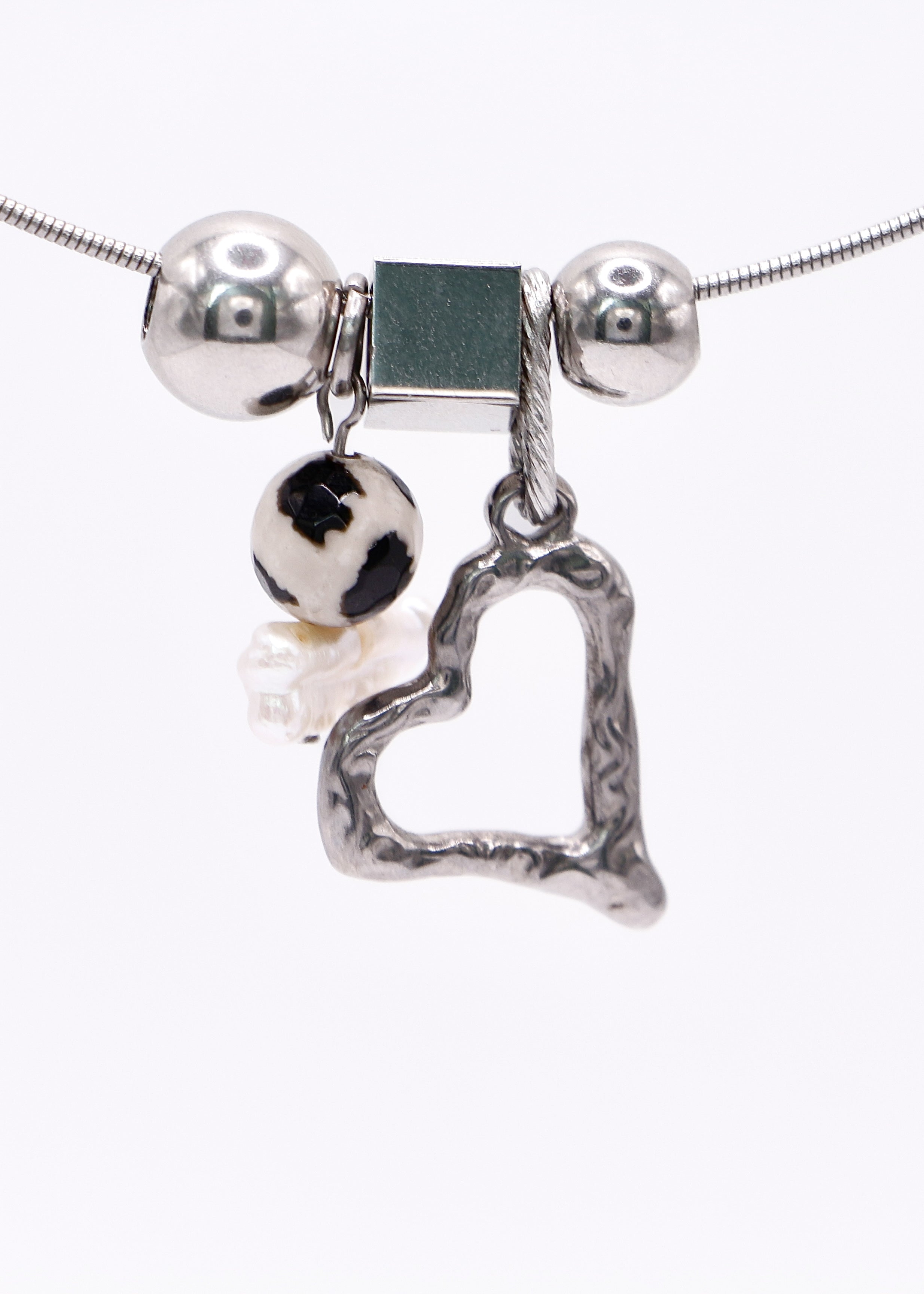 Necklace With Natural Stone And Steel Pendant Heart Ocean Voice