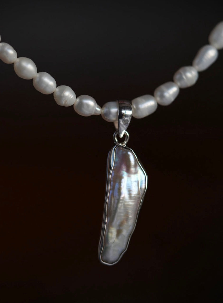 Mona Necklace Pearl Naked