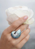 Nautilus Ring Pearl Naked