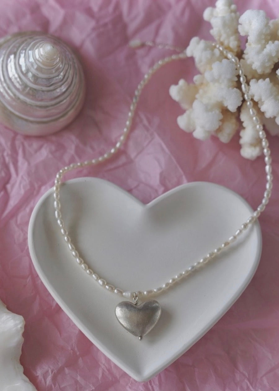 Valentine Choker Pearl Naked