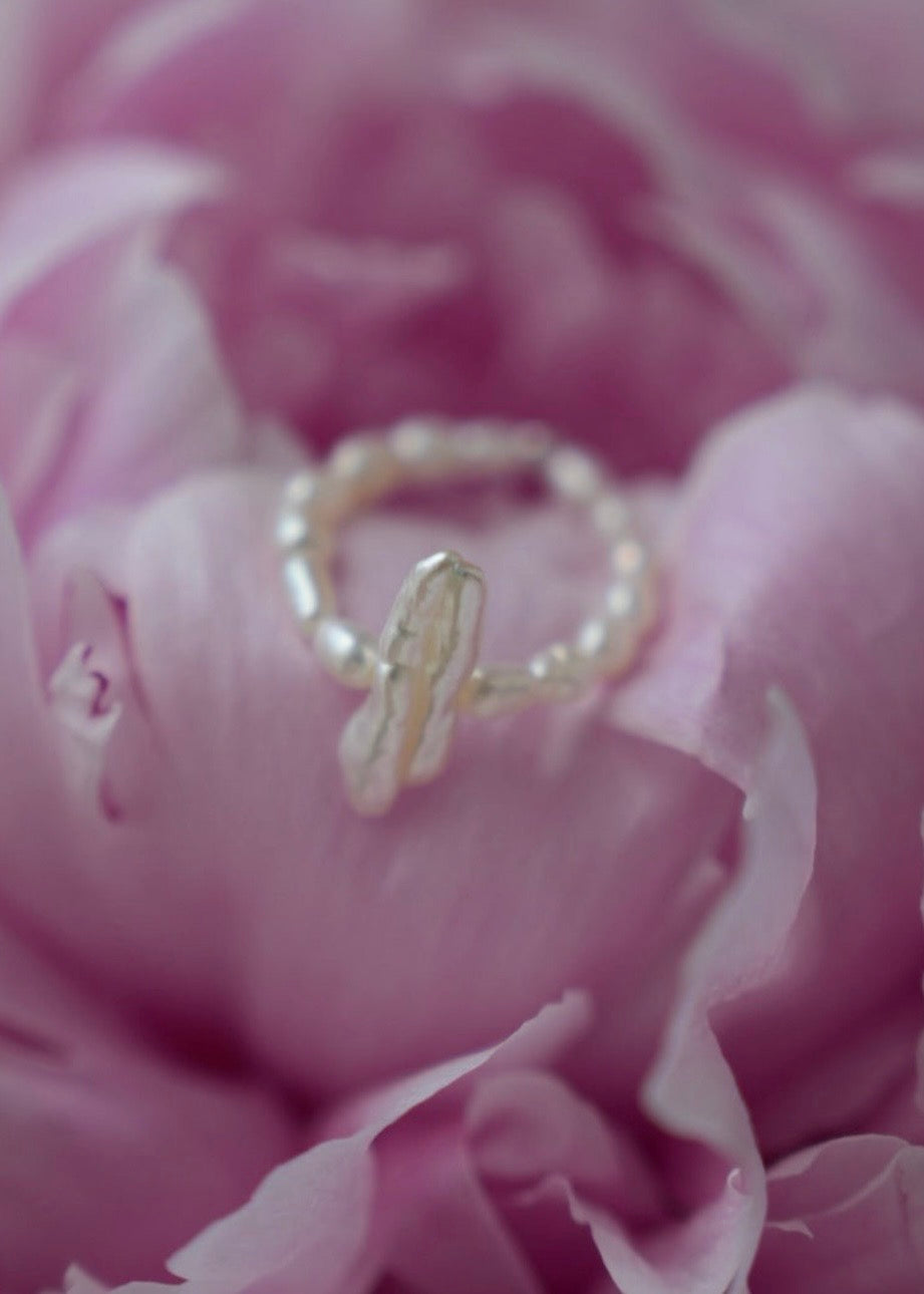Ring Pearl August Pearl Naked