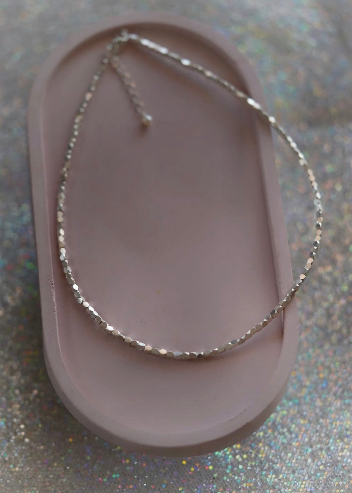 Cube Choker Pearl Naked