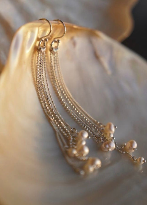 Cantik Pearl Naked